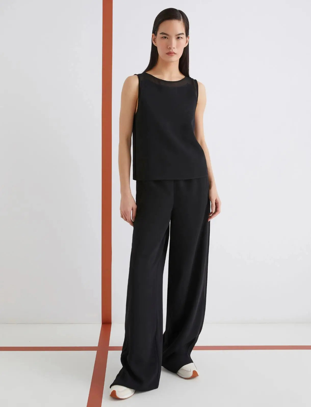 Marella ART. 365 Top smanicato in envers satin Garden AI25 Marella