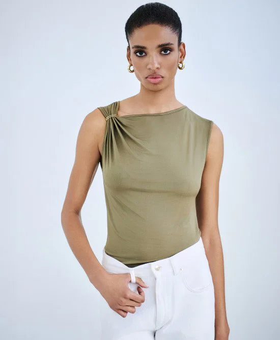 Access Fashion Top con dettaglio metallico mod 2099, oliva PE26 Access Fashion