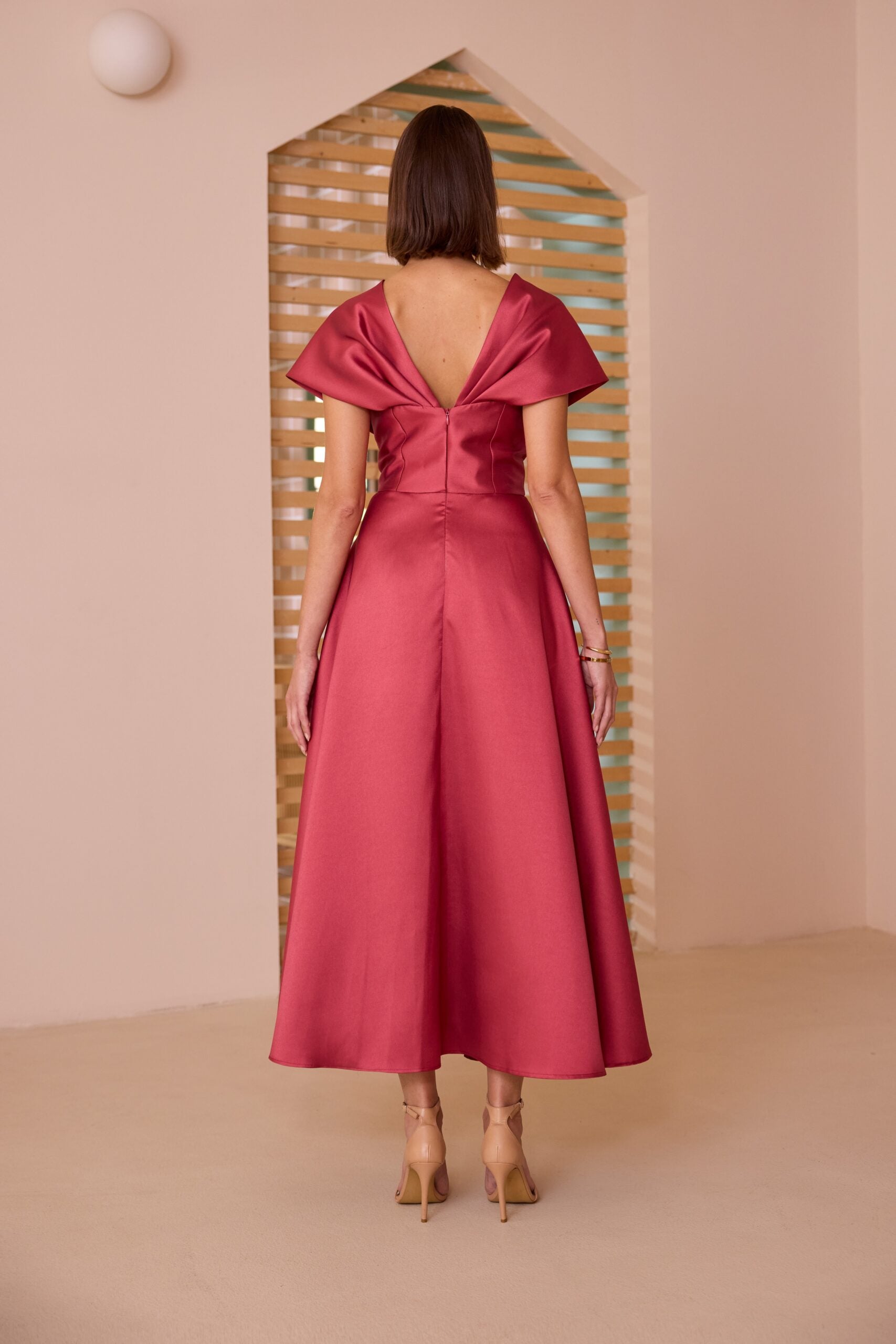 Carla Ruiz Abito scollo a V  e maniche a farfalla mod 52624 PE26 Carla Ruiz