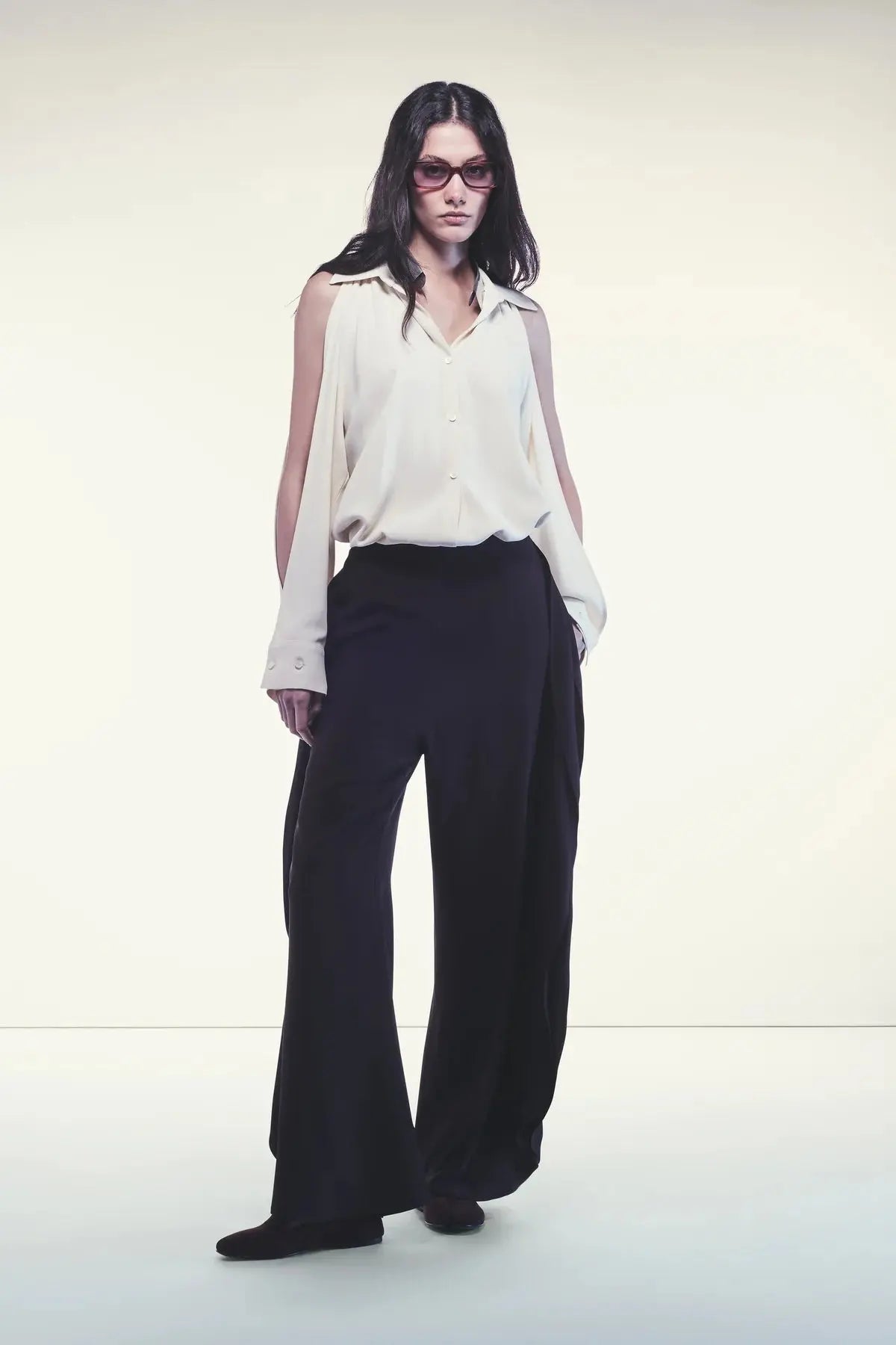 Liviana Conti Camicia Rosemary in tessuto drap e cut-out sulle maniche mod. F5WS27 AI25 Liviana Conti