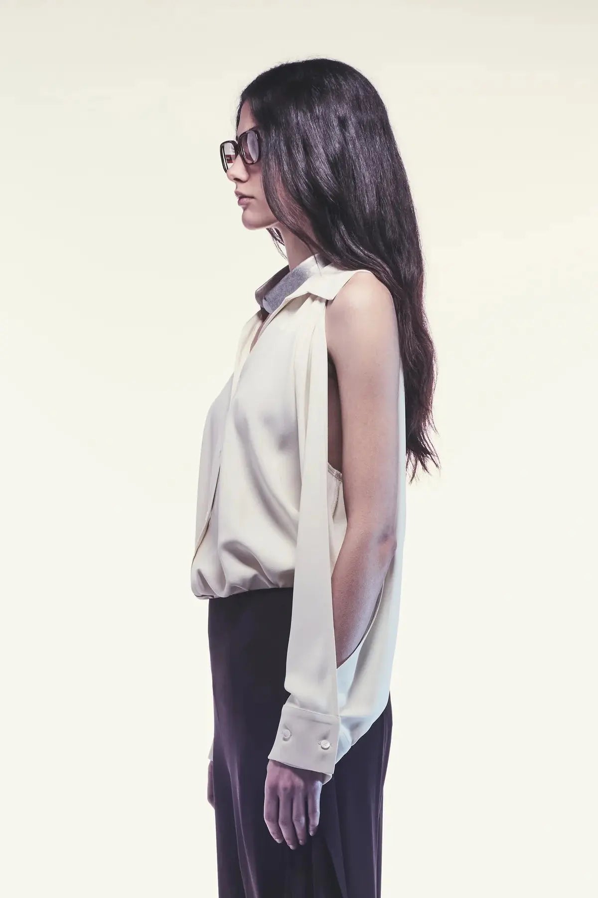 Liviana Conti Camicia Rosemary in tessuto drap e cut-out sulle maniche mod. F5WS27 AI25 Liviana Conti