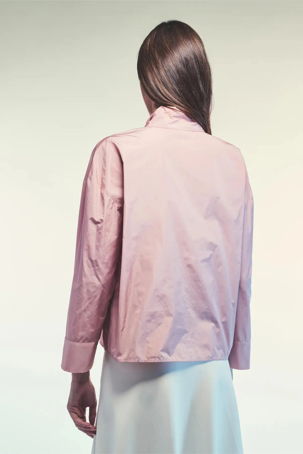 Liviana Conti  Camicia in taffetà con collo sciarpa mod F5WY13 AI25 Liviana Conti