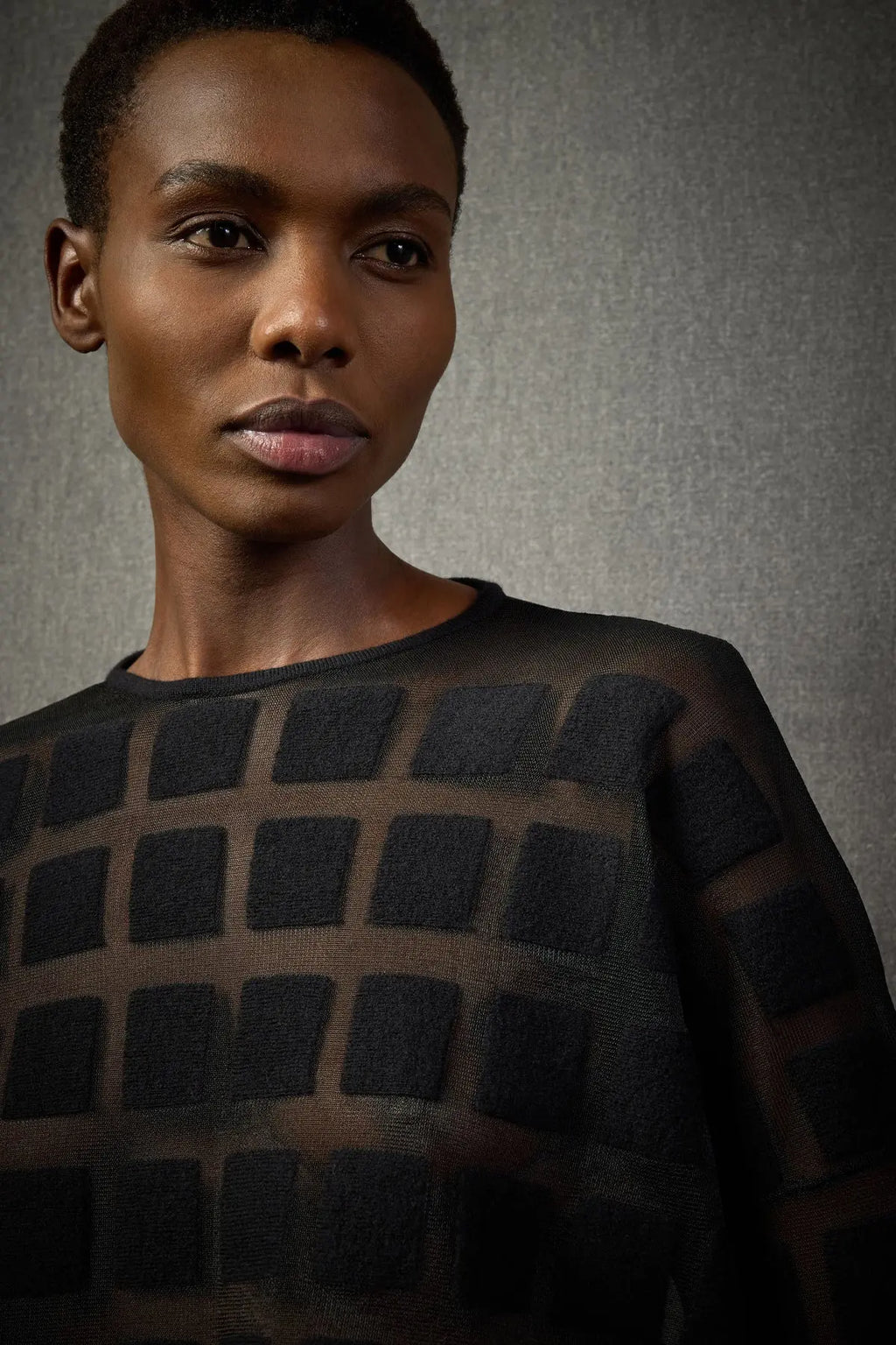 Liviana Conti Maglia Ashton con dettagli trasparenti mod L5WA79 AI25 Liviana Conti