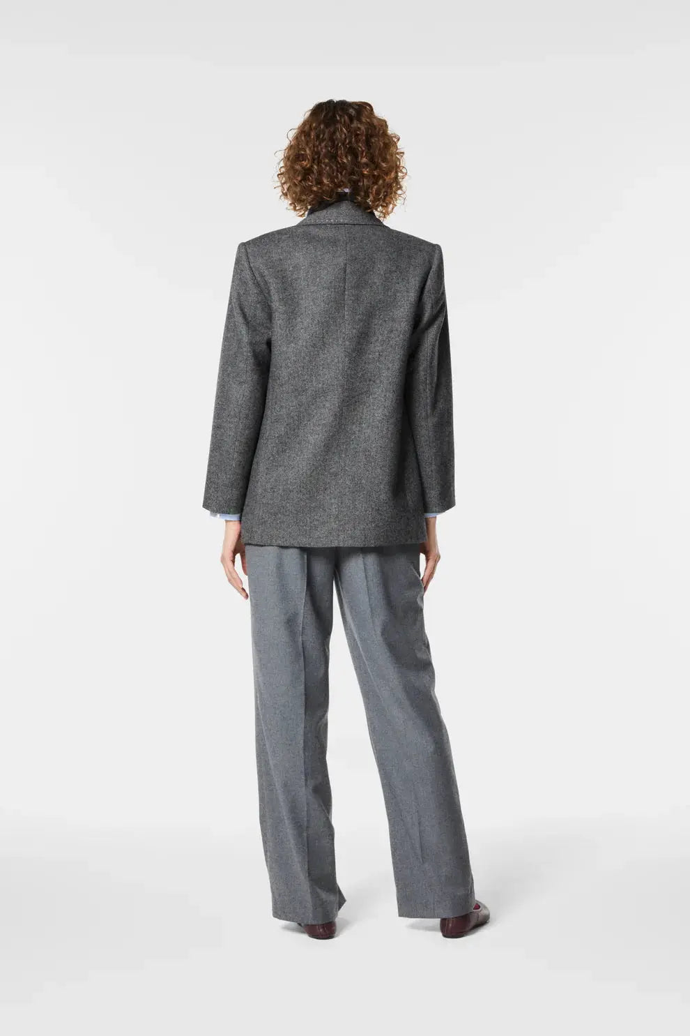 Nenette Pantalone gamba oversize tessuto fresco lana Eusebio AI25 Nenette