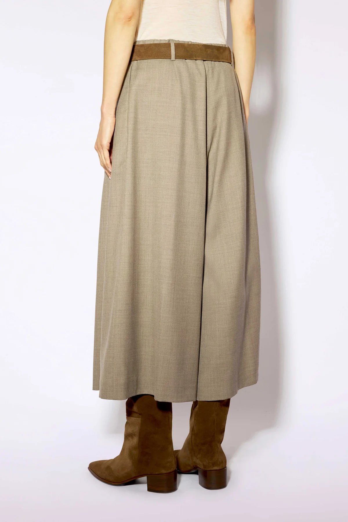 Liviana Conti Pantaloni Adam bermuda lunghi con piences F6WN74 AI26 Liviana Conti