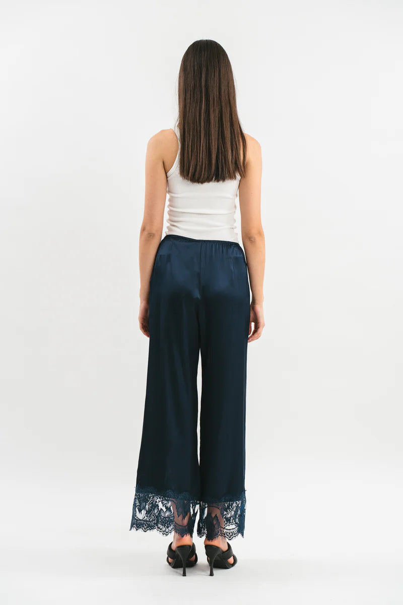 Pink Memories Pantalone in raso con dettaglio in pizzo Lidia AI25