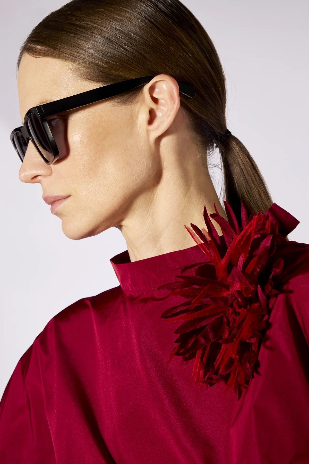 Liviana Conti Blusa Candice in taffetà e fiore applicato F6WY07  AI26 Liviana Conti