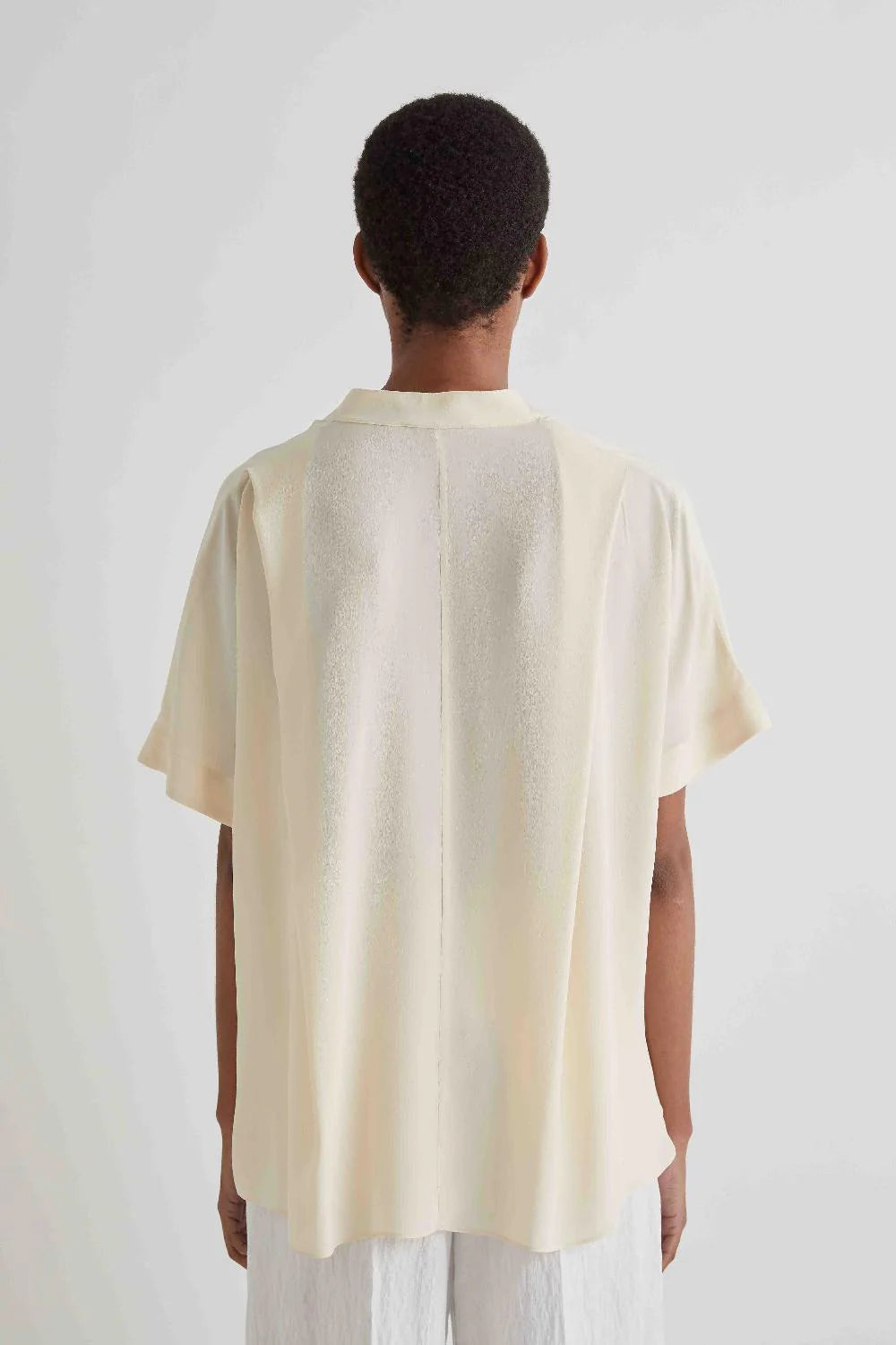 Meimeij Blusa con rouches sul davanti mod E00 PE26 Meimeij