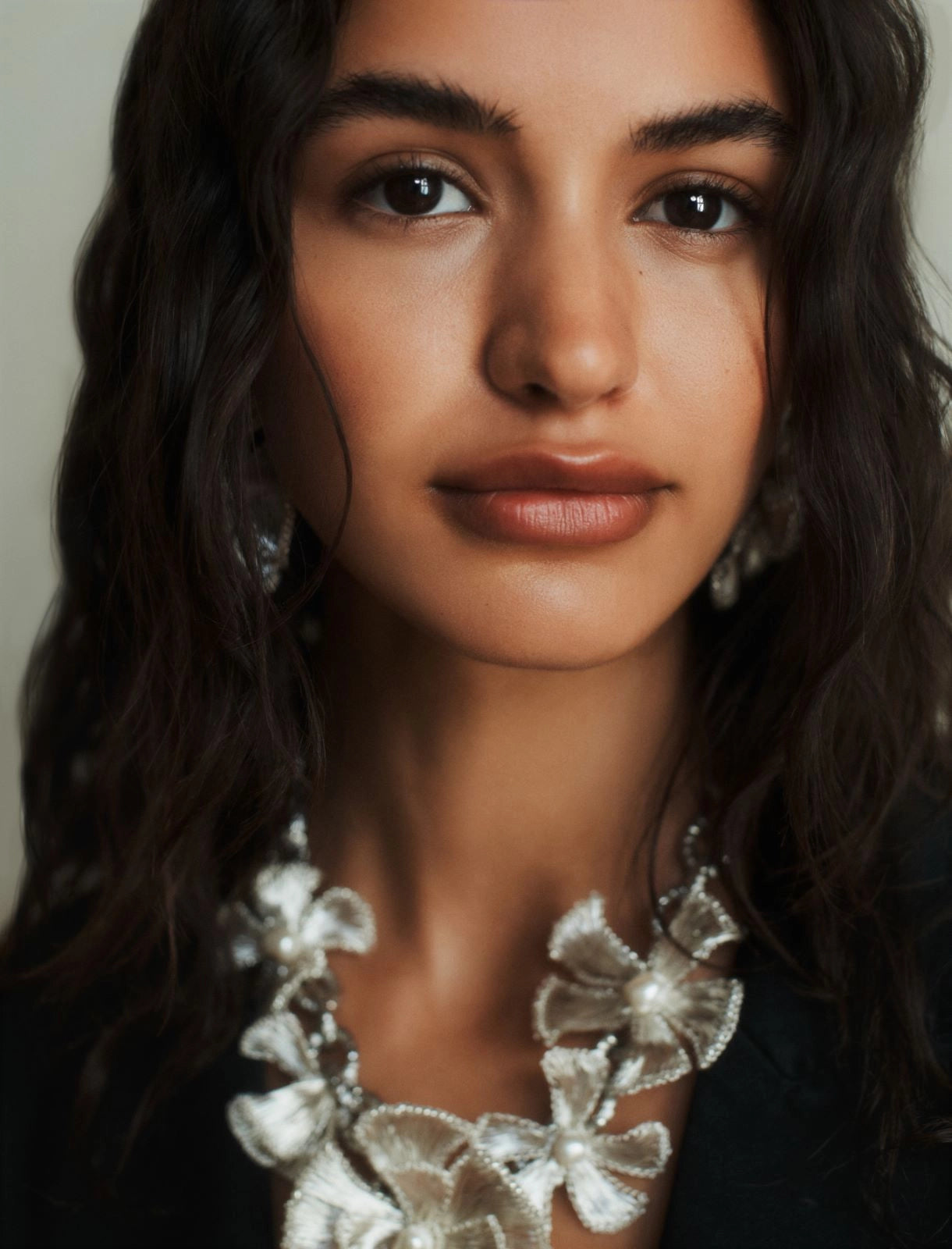 Marella Accessori Collana Collana girocollo con fiori crochet MLAGuglia PE26 (Copia) Marella