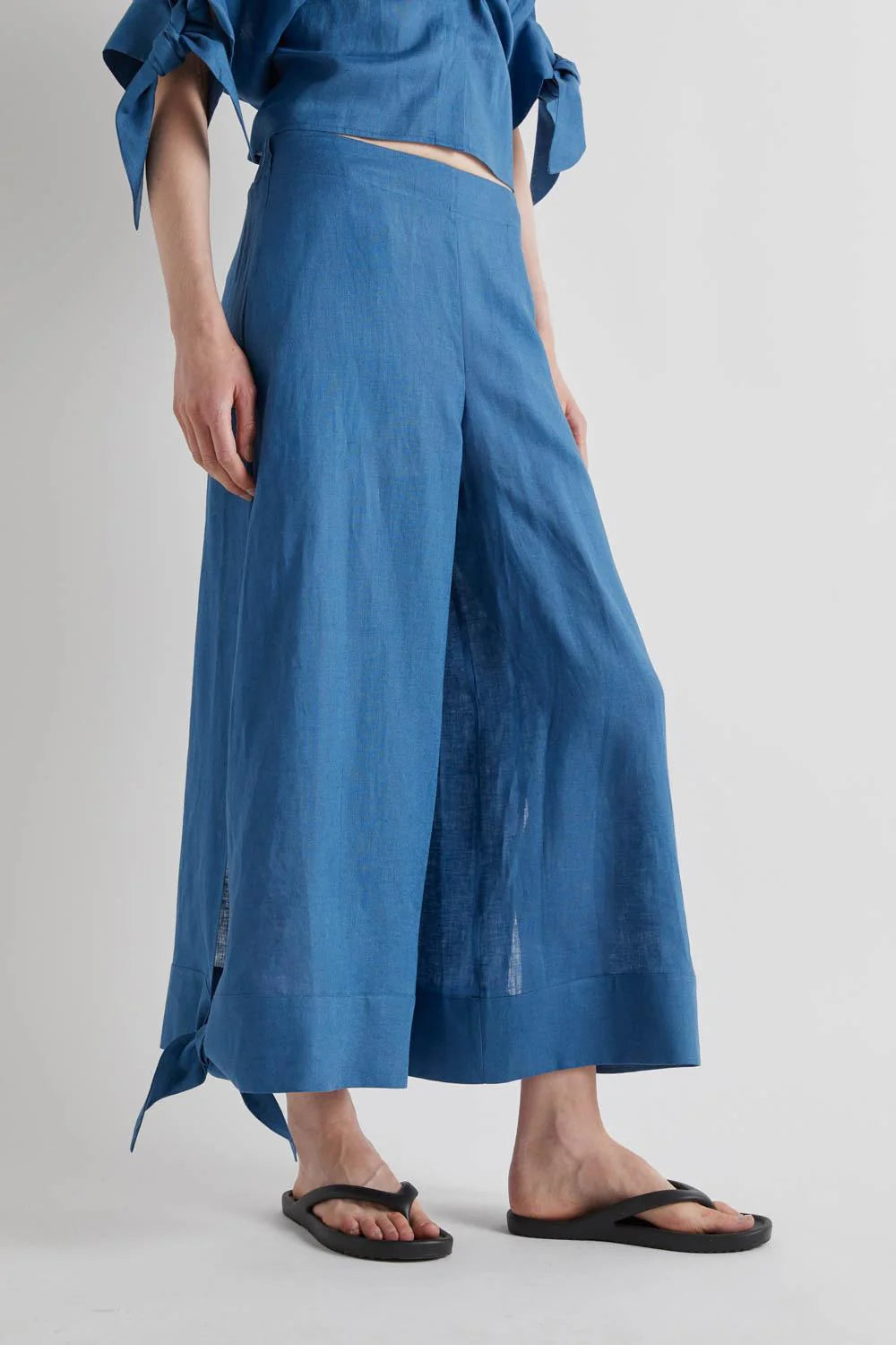 Meimeij Pantalone gamba larga in lino con dettaglio fiocchi mod N01 PE26 Meimeij