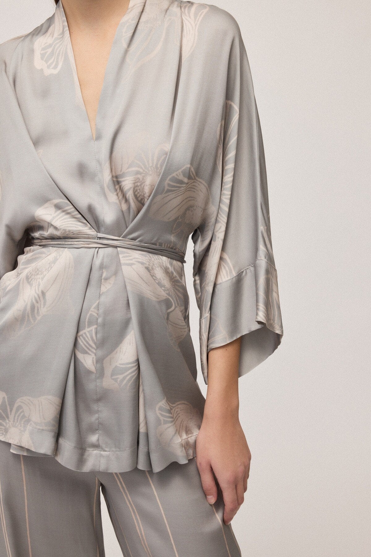 Ottod'Ame Blusa a kimono in raso di viscosa TC5283  PE26 Ottod'Ame