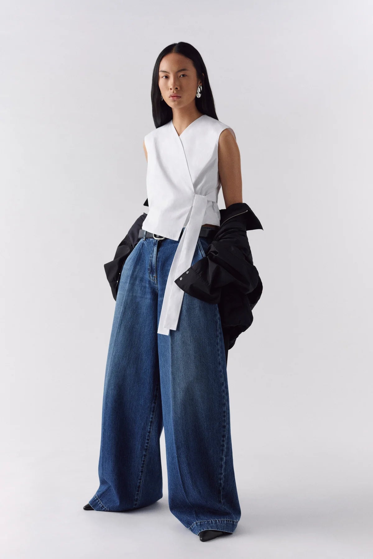 Liviana Conti Gilet in popeline incrociato chiusura con nodo Timothy mod F6SK55 PE26 Liviana Conti